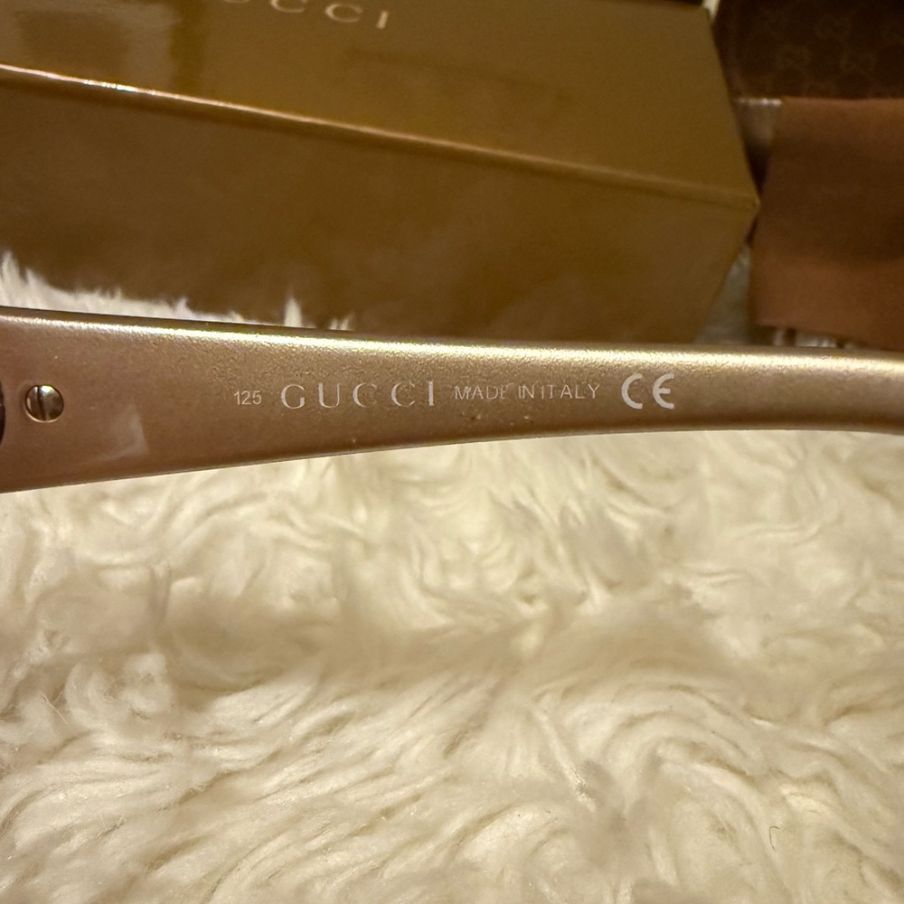 Gucci Women's Elegant Tan Glasses - Picture 4 of 5